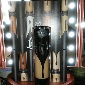 kat Von D Lock -it Foundation Medium 52 Warm